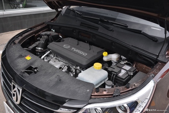 2017款宝骏560律动版1.5T手动乐享型