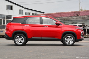 2018款宝骏530 1.8L自动豪华型