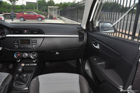 2017款起亚K2 1.4L手动GLS三厢