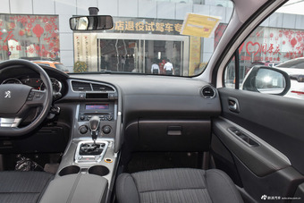 2018款标致3008 2.0L自动经典版