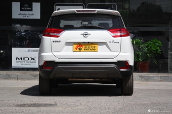 2017款海马S5 Young 1.6L手动豪华型