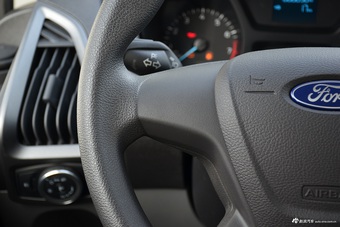 2017款新全顺2.0T中轴中顶汽油Gas 5/6座Kombi国5