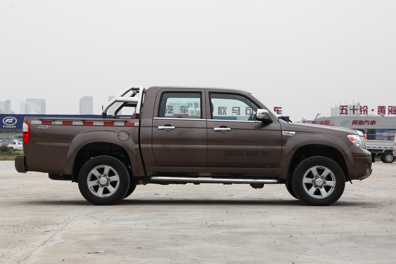 2018款中兴威虎 2.8T柴油国V两驱精英型大双CA4D28C5-1B