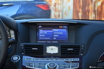 2019款英菲尼迪Q70L 2.0T自动豪华版