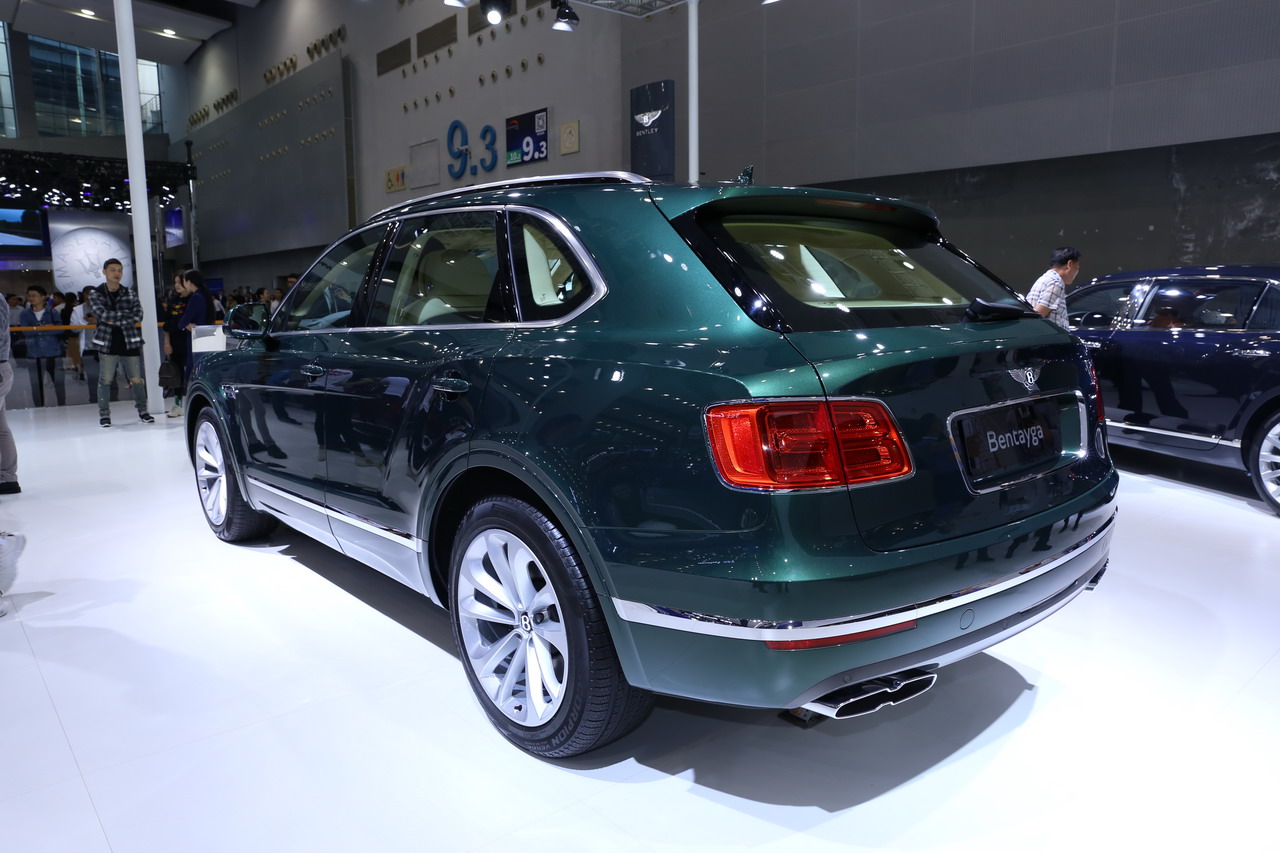 2018广州车展实拍：添越V8