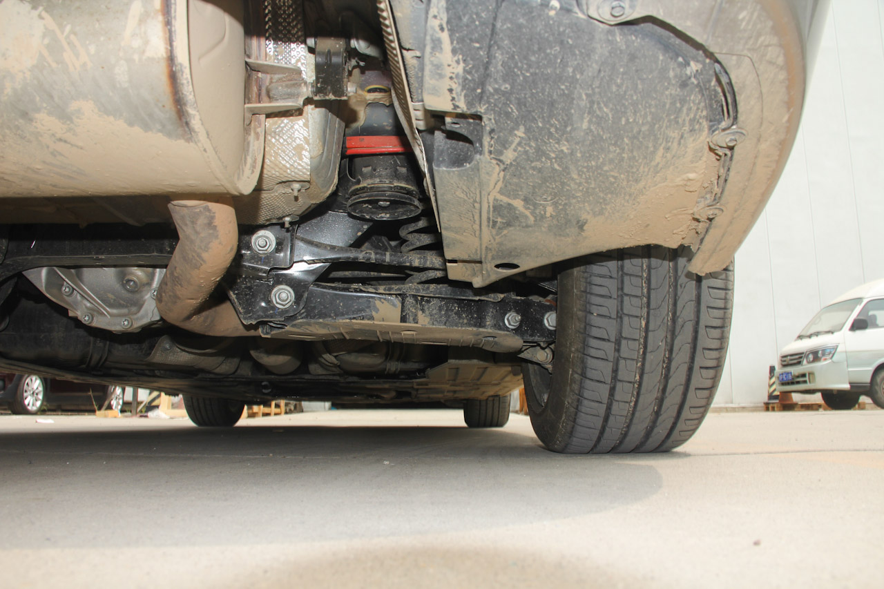 2016款宝马3系 2.0T自动320Li豪华设计套装