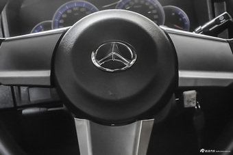 2016款战旗2.0L手动角斗士豪华型 国IV