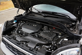 2017款MINI COUNTRYMAN 2.0T自动COOPER S ALL4旅行家