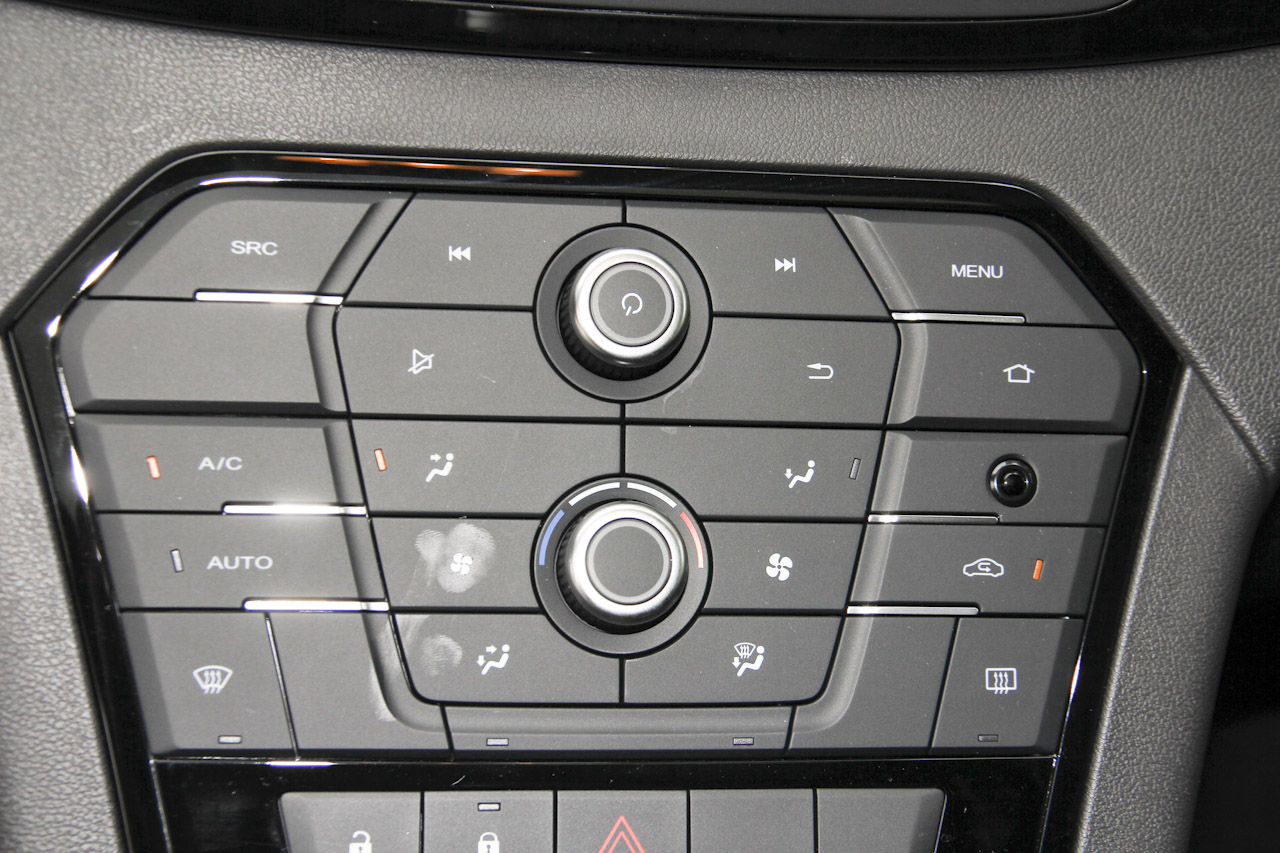 2016款锐腾 1.5T自动豪华版 约克棕