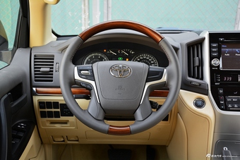 2017款兰德酷路泽4.0L自动GX-R中东版7座