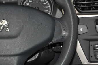 2017款标致301 1.6L 自动舒适版