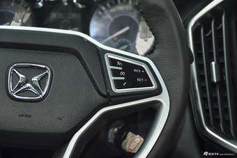 2016款驭胜S350 2.0T手动四驱汽油豪华天窗版7座