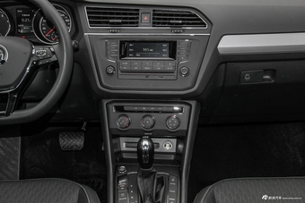 2017款途观L 1.8T自动两驱风尚版330TSI