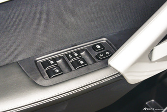 2016款瑞风S2 1.5L手动豪华智能型双色版