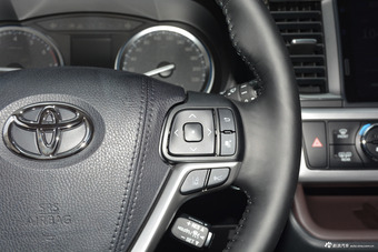 2018款汉兰达2.0T自动四驱至尊版7座