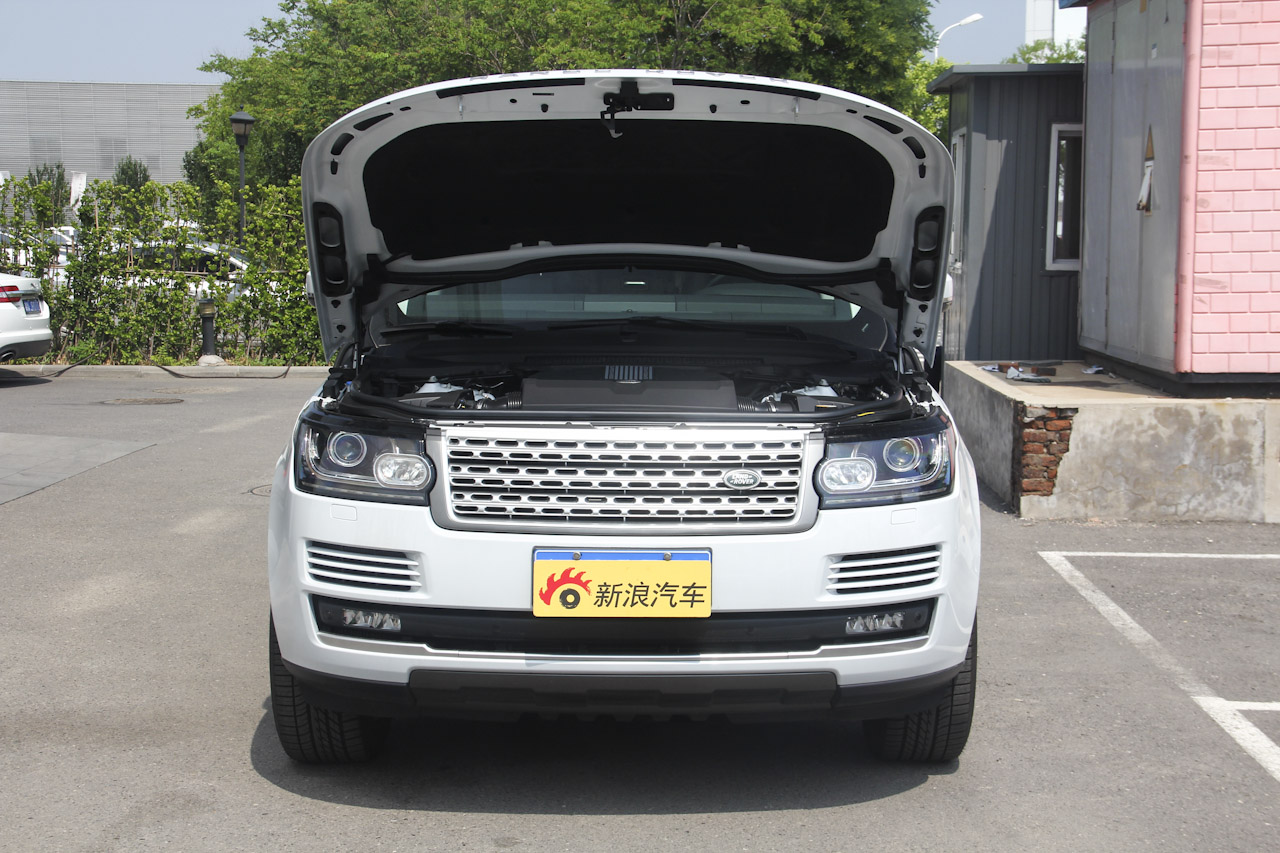 2016款揽胜3.0自动V6 SC Vogue 玉龙雪山白