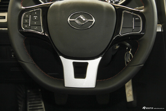 2017款黄海N3 2.5T手动两驱运动版JE4D25C