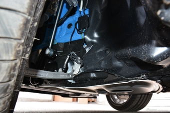 2017款宝马M4自动敞篷轿跑车