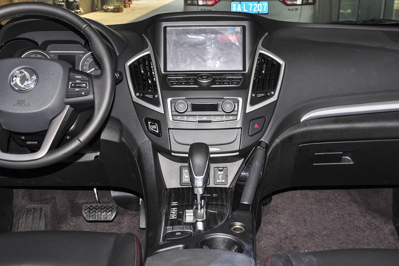 2016款东风风神AX7 2.3L自动智尊型