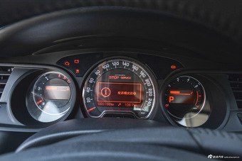 2016款雪铁龙C5 1.8T自动尊贵型