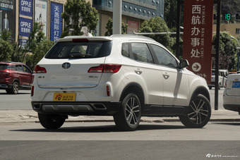 2018款奔腾X40网红版 1.6L自动豪华型