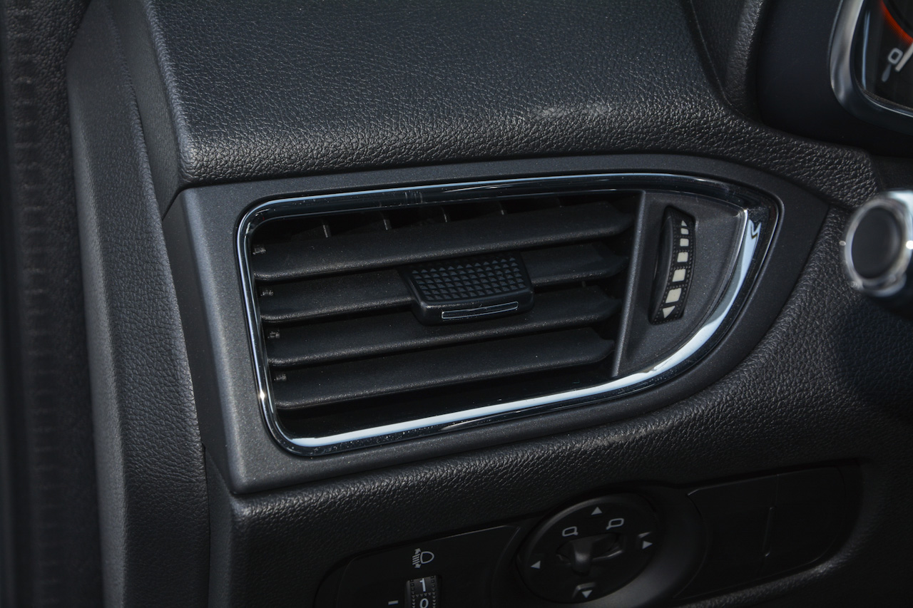 2017款艾瑞泽5 1.5L自动领潮版