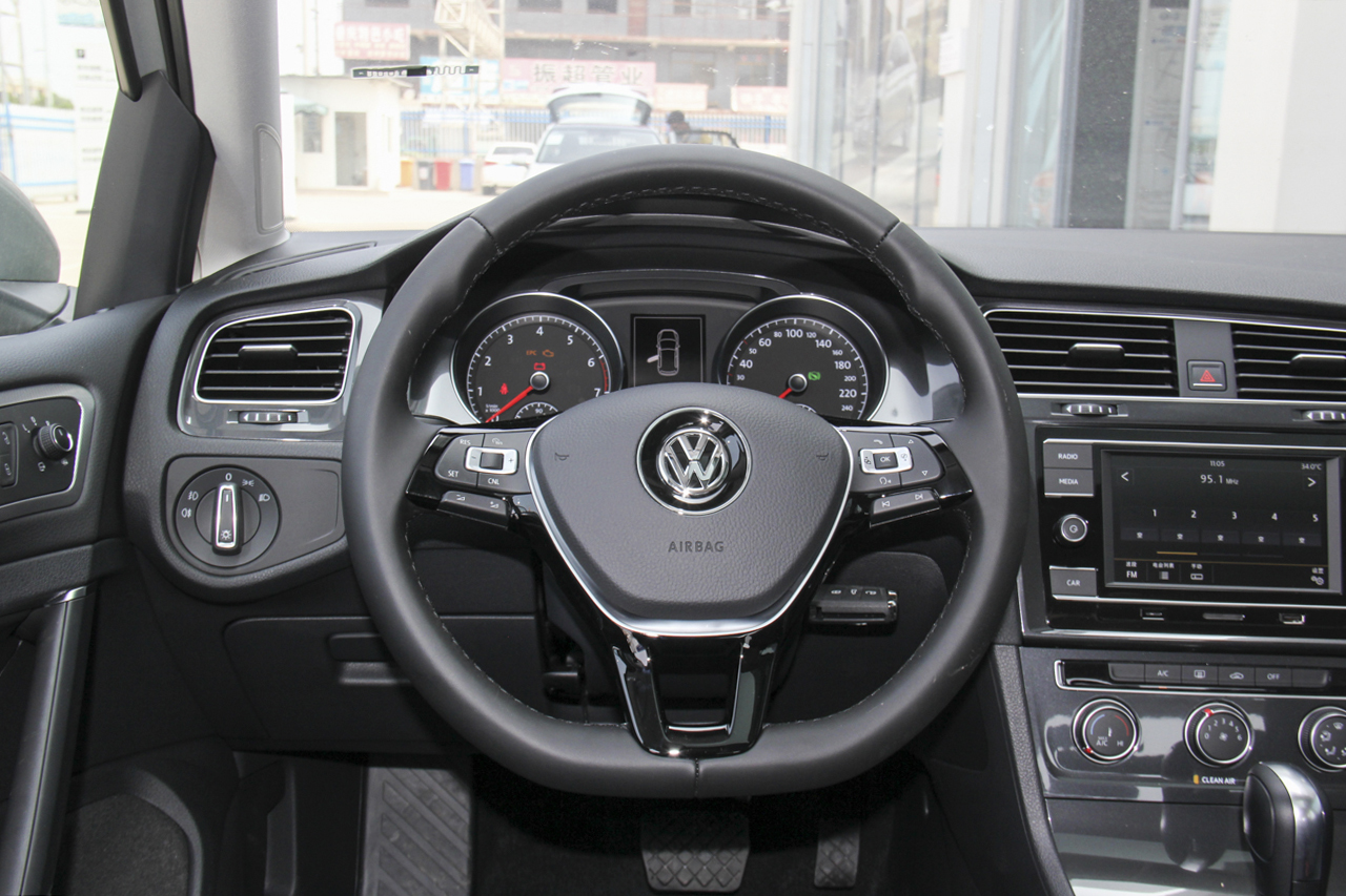 2018款高尔夫1.6L自动舒适型