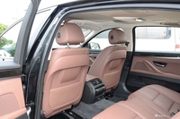 2017款宝马5系2.0T自动528Li 领先型