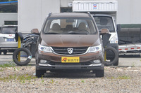 2016款宝骏730 1.5T手动标准版 7座