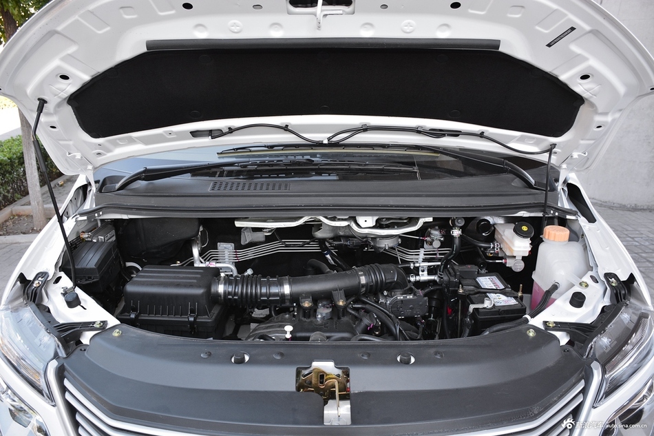 2018款菱智M5 1.6L手动7座舒适型