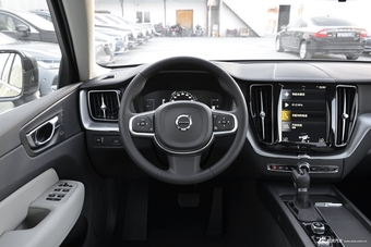 2018款沃尔沃XC60 2.0T自动T4智逸版