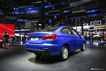 长安悦翔V7 1.0T GDI