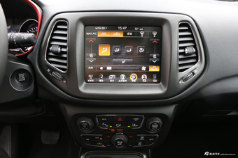 2017款指南者2.4L自动 200TS高性能四驱版