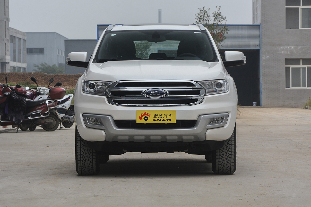 2017款撼路者2.0T自动四驱豪华版汽油5座