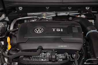 2017款迈腾2.0T自动380TSI DSG旗舰型