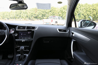 2018款DS 5LS 1.6T自动30THP尊贵型