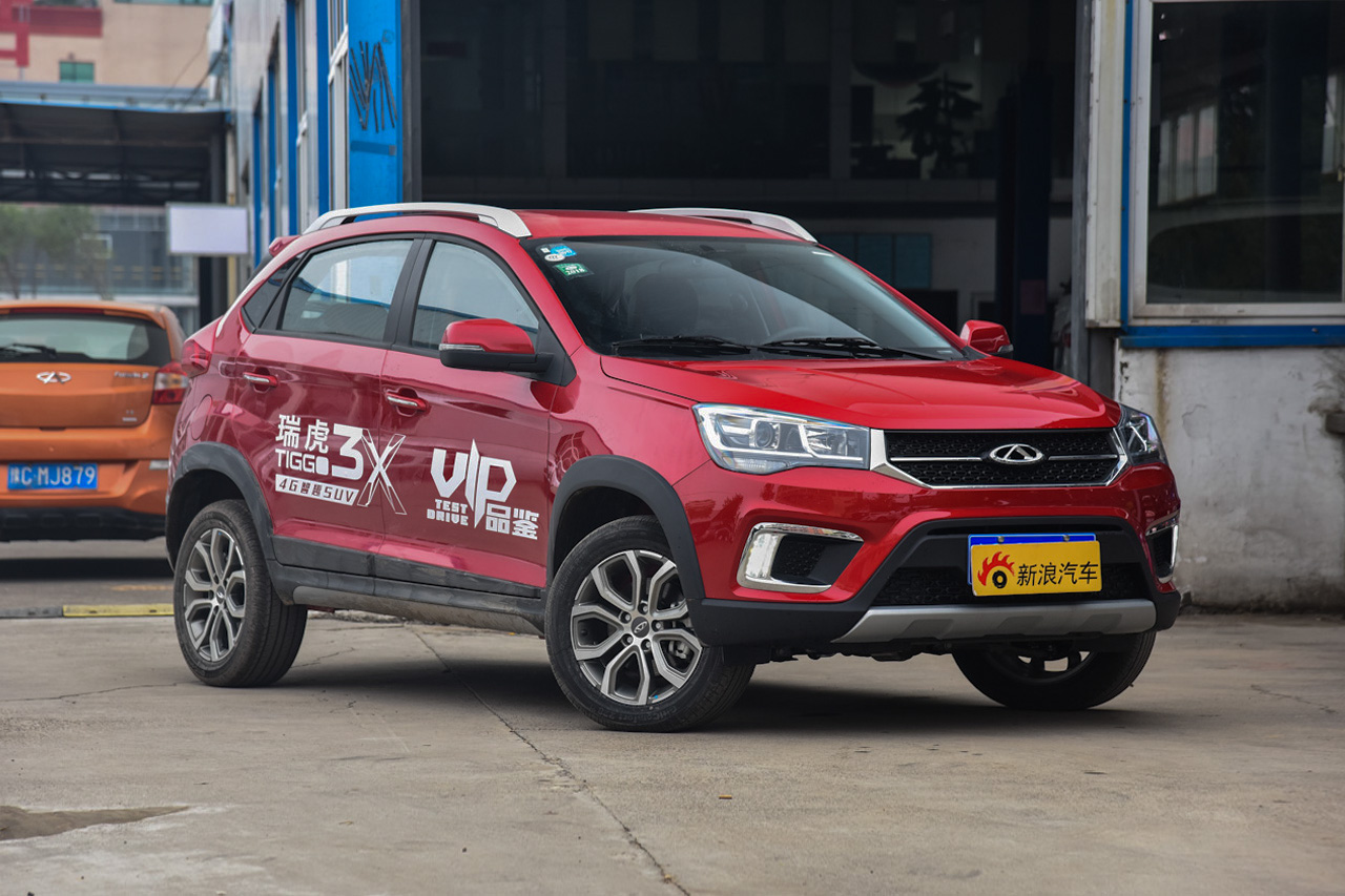 2017款瑞虎3X 1.5L手动时尚版