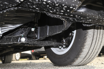 2017款吉利帝豪1.5L手动三厢百万款豪华型