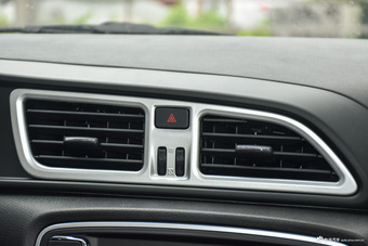 2015款骏派D60 1.5L手动标准型