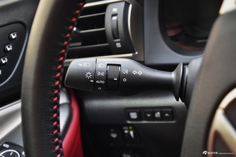 2016款雷克萨斯RC 2.0T自动200t F SPORT版