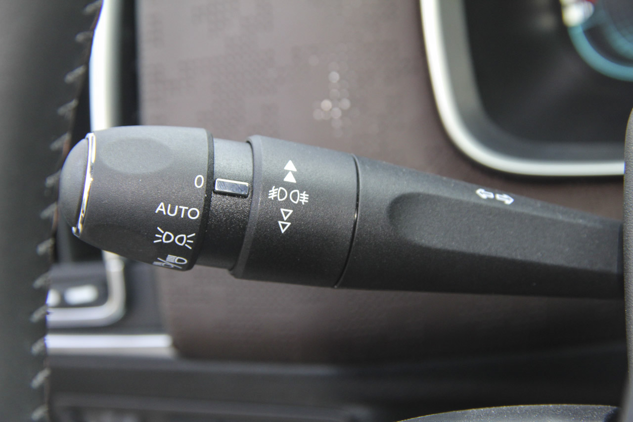 2017款雪铁龙C6 1.8T自动旗舰型