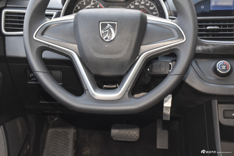 2017款宝骏310 1.5L自动时尚型