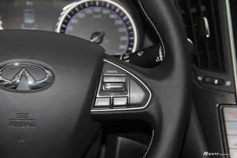 2016款英菲尼迪Q50L 2.0T自动舒适版