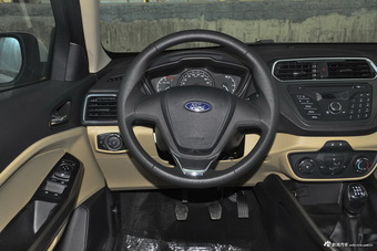 2017款福睿斯1.5L手动舒适型