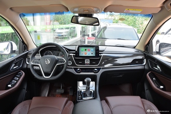 2017款宝骏560 1.5T DCT旗舰型图片