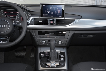 2018款奥迪A6L 2.0T自动30周年年型 35 TFSI 运动型
