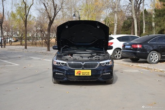 2019款宝马5系2.0T自动525Li领先型M运动套装