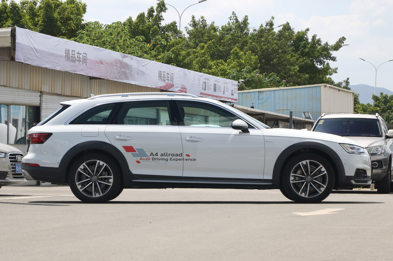 2017款奥迪A4 allroad 2.0T自动 45TFSI quattro运动型