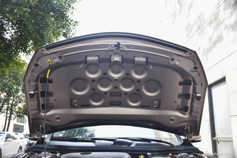 2017款英菲尼迪QX30 1.6T自动两驱时尚版