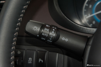 2018款风光S560 1.8L CVT智联型5座